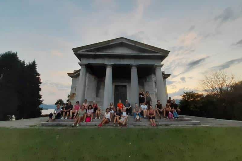 “Ispra al calar della sera”: oggi e il 28 visite guidate alla chiesa di San Martino e al Mausoleo Castelbarco