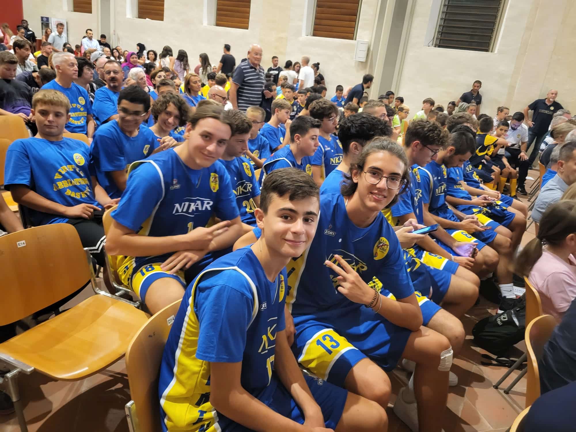 Virtus Abbiatense: la carica dei trecento per calcio & basket