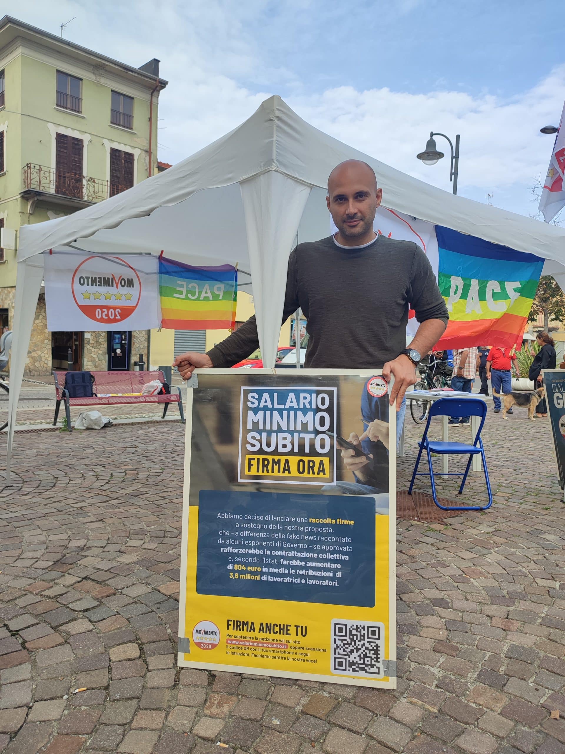 M5S Galliate:  continua la raccolta firme per il salario minimo