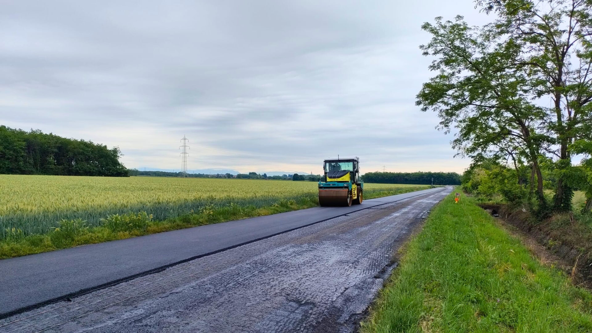 Via San Maurizio: completata la riqualificazione grazie ad Ecologica Naviglio in collaborazione con gli industriali locali e ‘Fenice’