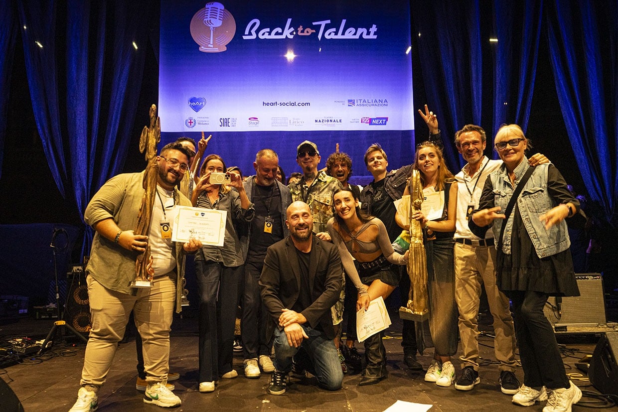 Milano, al Castello Sforzesco J-Ax incorona Jess e Polvere nuovi talenti della musica della città