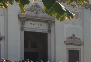 Robecco sul Naviglio, giovedì 28 settembre nella chiesa parrocchiale i funerali del 48enne ritrovato senza vita in via Matteotti
