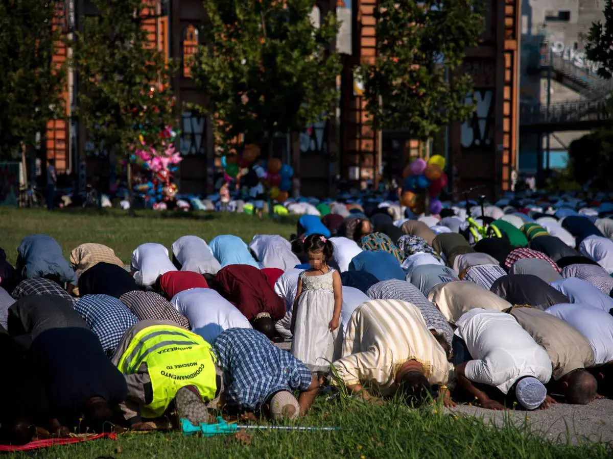 ‘Come lapidare una donna’: Sardone contro l’Imam di Birmingham