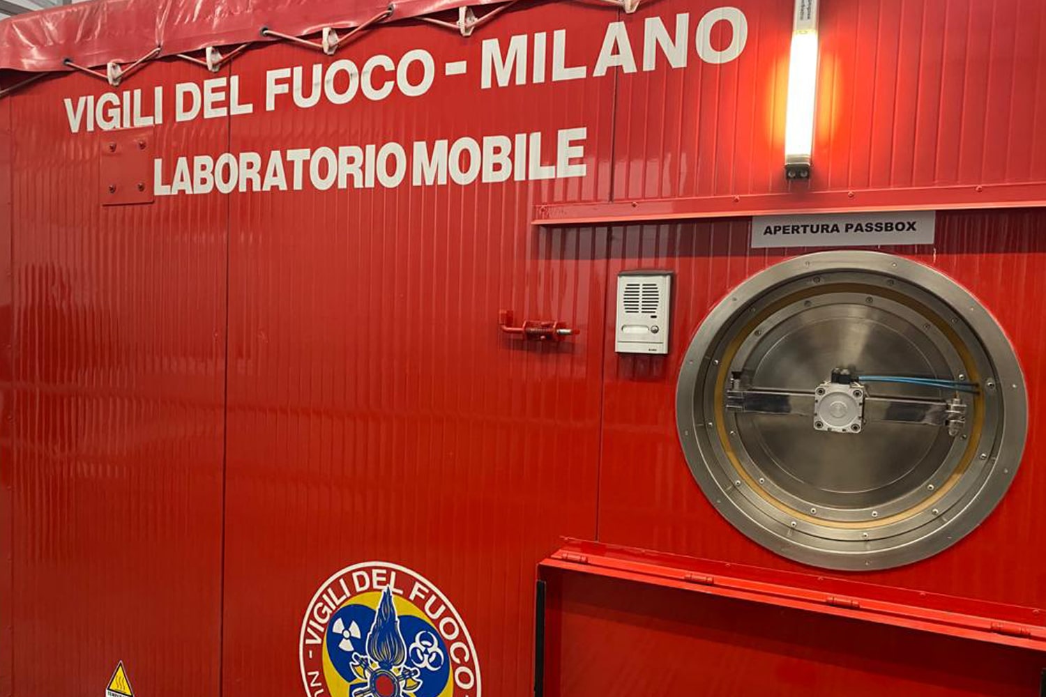 Milano, evacuati gli uffici di via Morimondo: 50 dipendenti inalano sostanza non ancora identificata