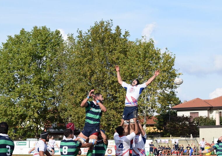 Rugby, i Galletti di Parabiago sconfitti in casa dal Cus Milano. Inizio anno da incubo