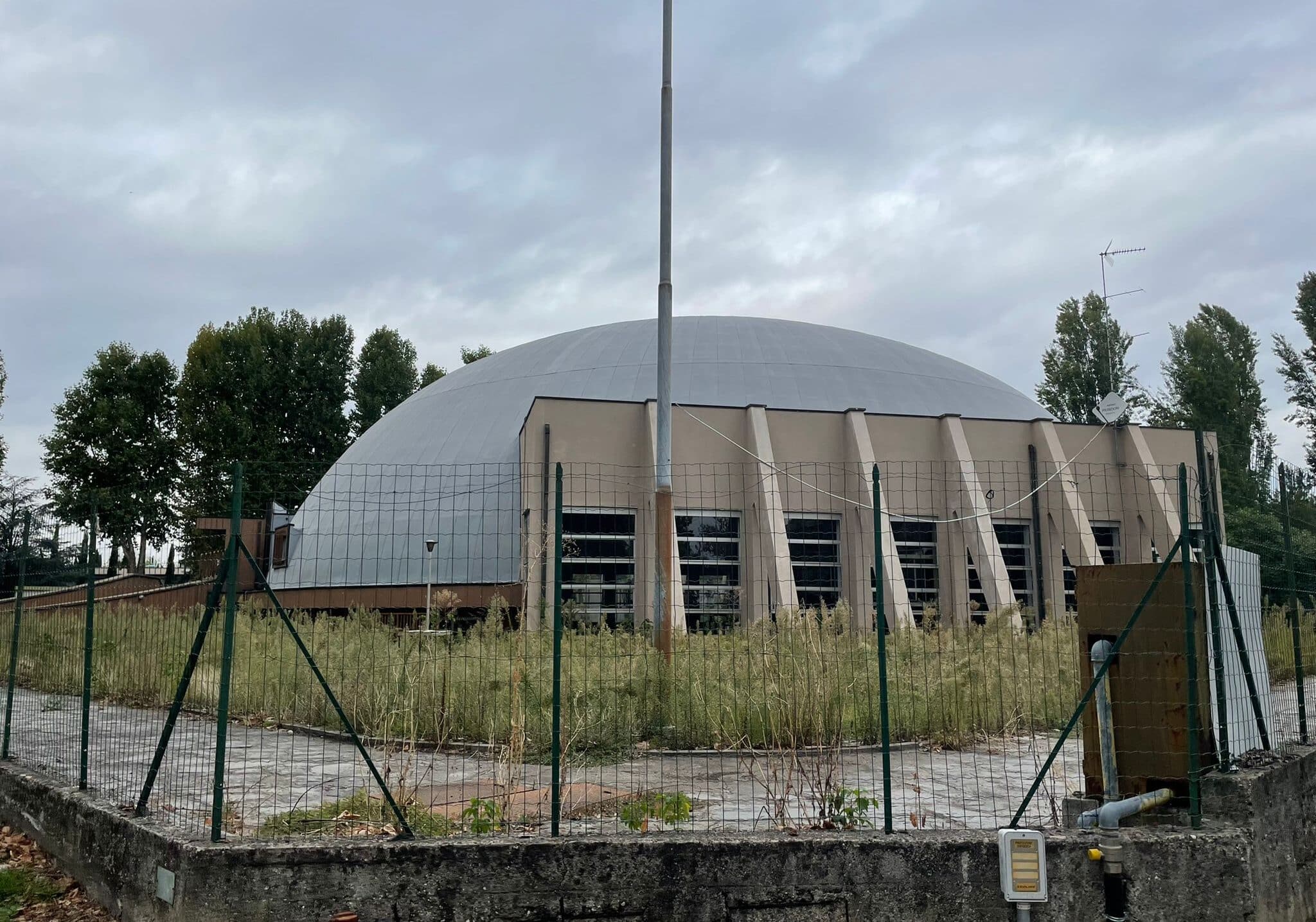Magenta, il Comune vuole riqualificare il palazzetto e punta su fondi Coni: progetto da 800mila euro