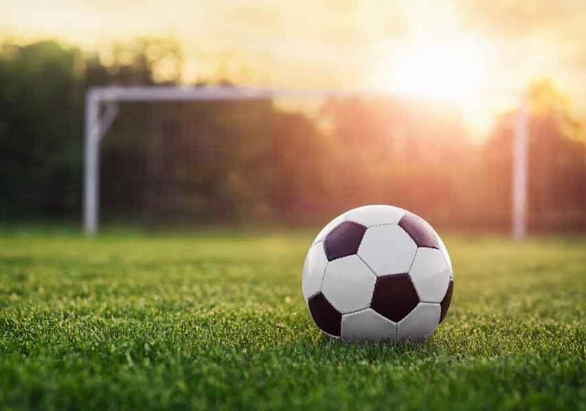Spettacolo indecente dopo la partita di calcio all’oratorio di Vittuone, Miglio: “Scriveremo a tutti i genitori”