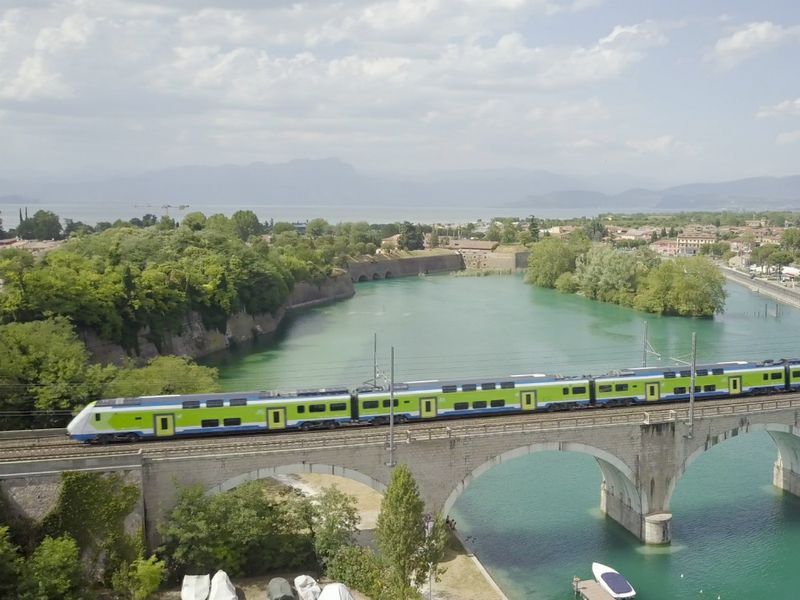 Trenord, 8 milioni e mezzo di passeggeri verso le località turistiche nel 2023