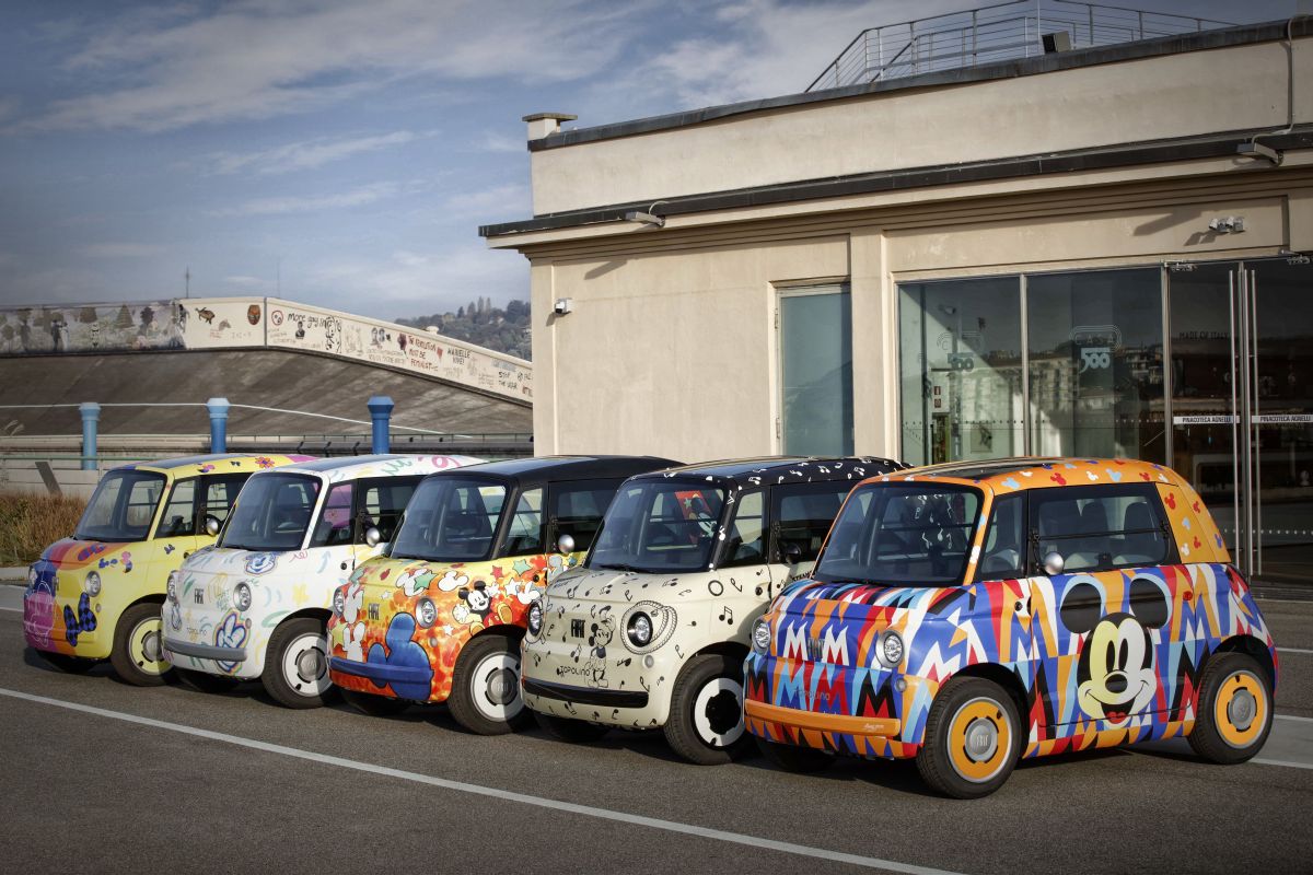 Fiat dedica 5 versioni “uniche” della Topolino a Mickey Mouse