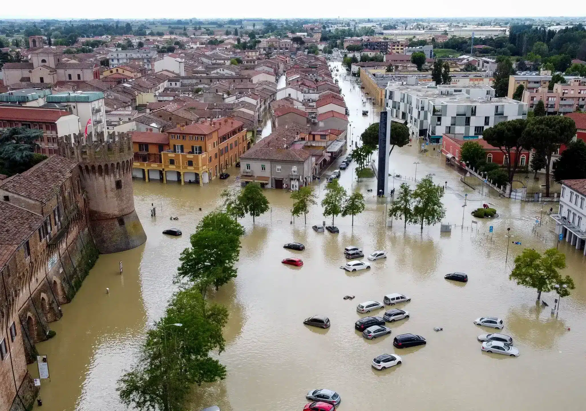 Città metropolitana di Milano: 50.000 euro per le province di Forli-Cesena e Ravenna