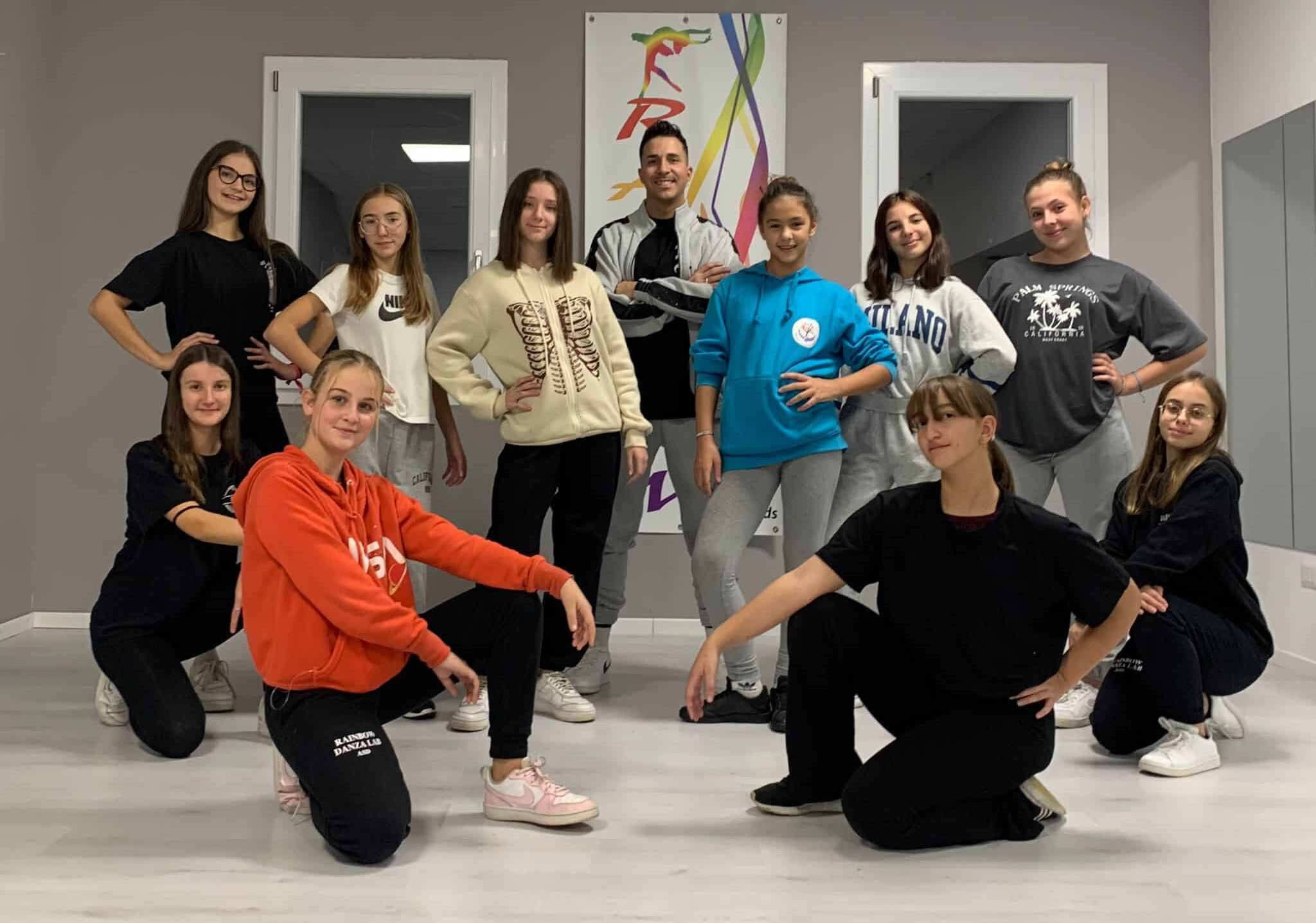Faccia da danza a Cerano con gli allievi del Rainbow Danzalab
