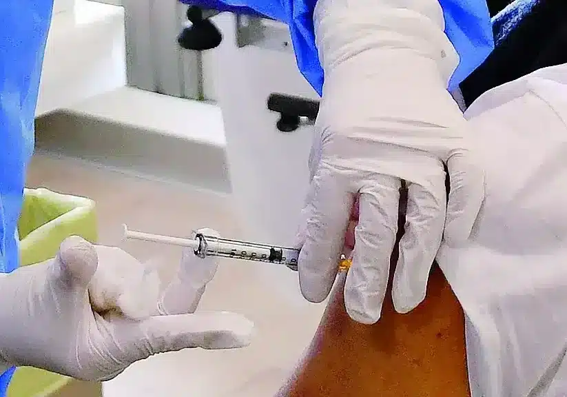 Lombardia: sabato 25 vaccinazione straordinaria anti influenza e Covid, ecco come e dove