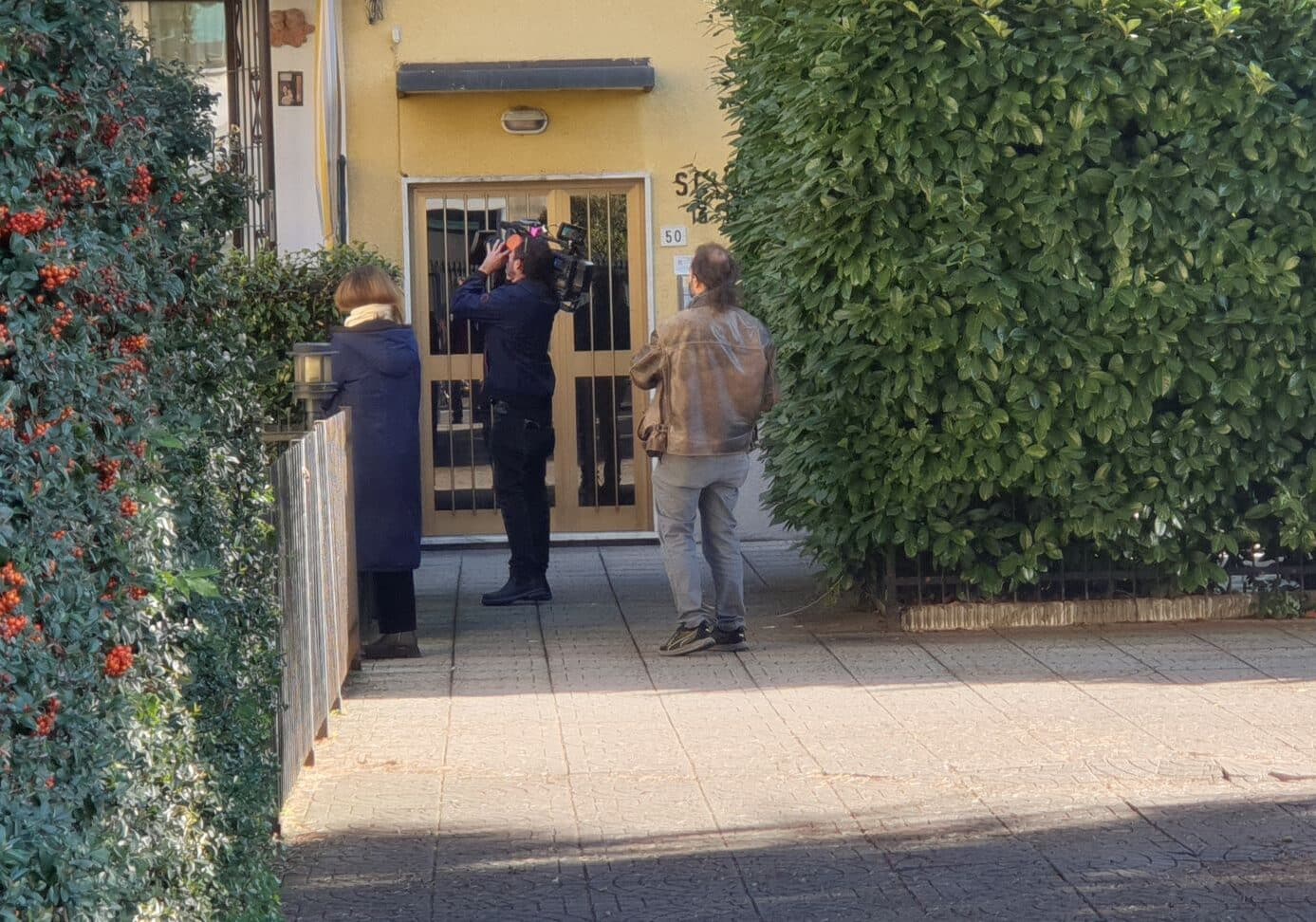 Sgomento a Corbetta per la tragedia costata la vita a Luigi e Vita, i vicini: “Nulla lasciava pensare a quel che è accaduto”