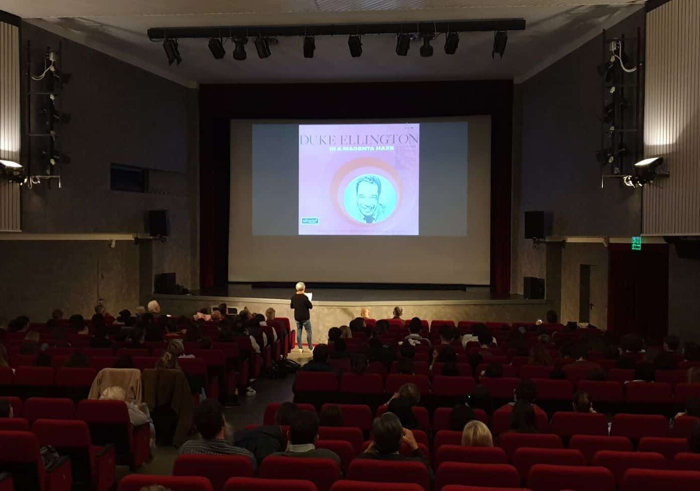 Come Magenta ha colorato il mondo, i ragazzi degli istituti superiori al Cinemateatronuovo per un incontro con Urbanamente