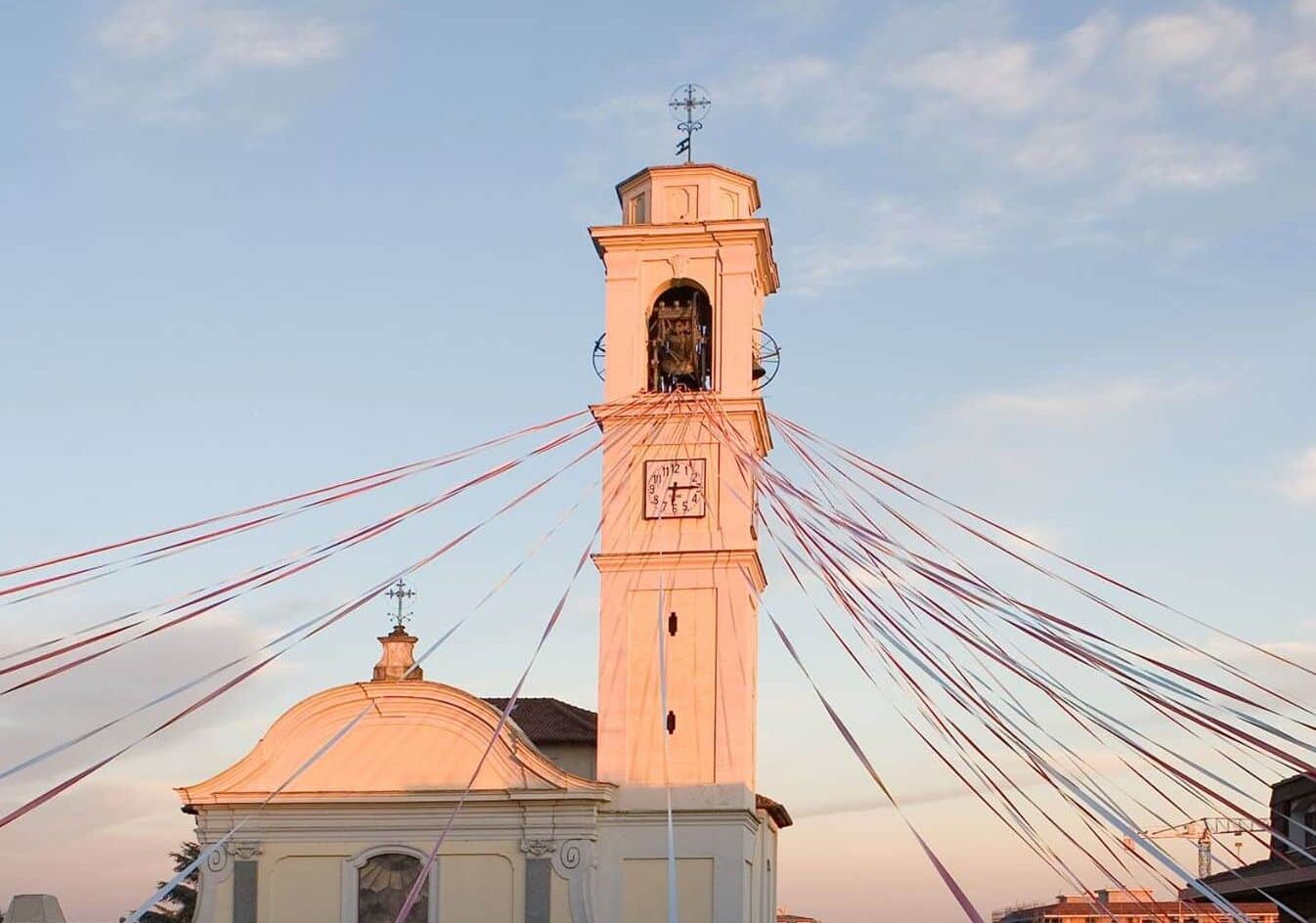 Vanzaghello, 5 euro per il restauro della chiesa, don Armando: “Nessun obbligo, solo una libera offerta”