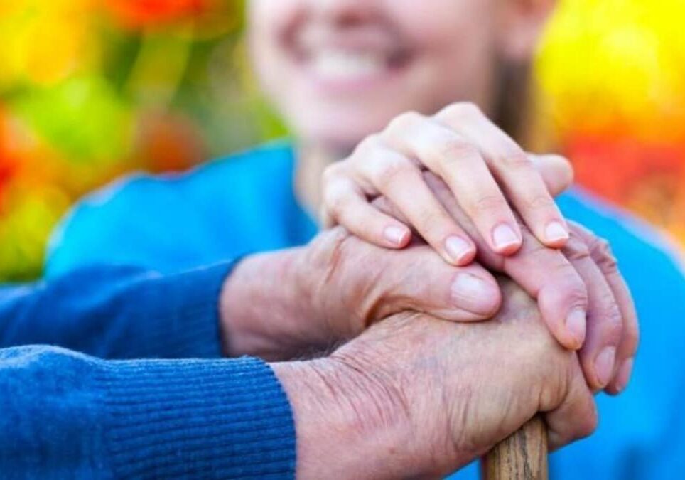 Abbiategrasso: sostegno del Comune ai caregiver familiari