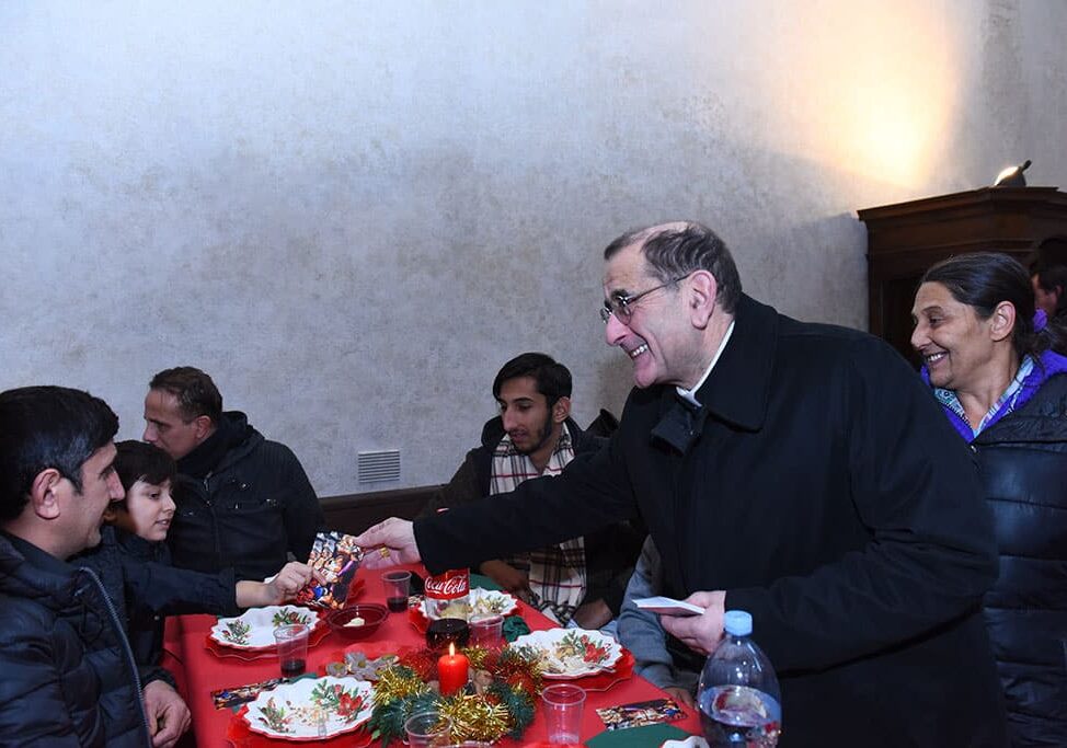 2mila persone al pranzo natalizio di Sant’Egidio a Milano