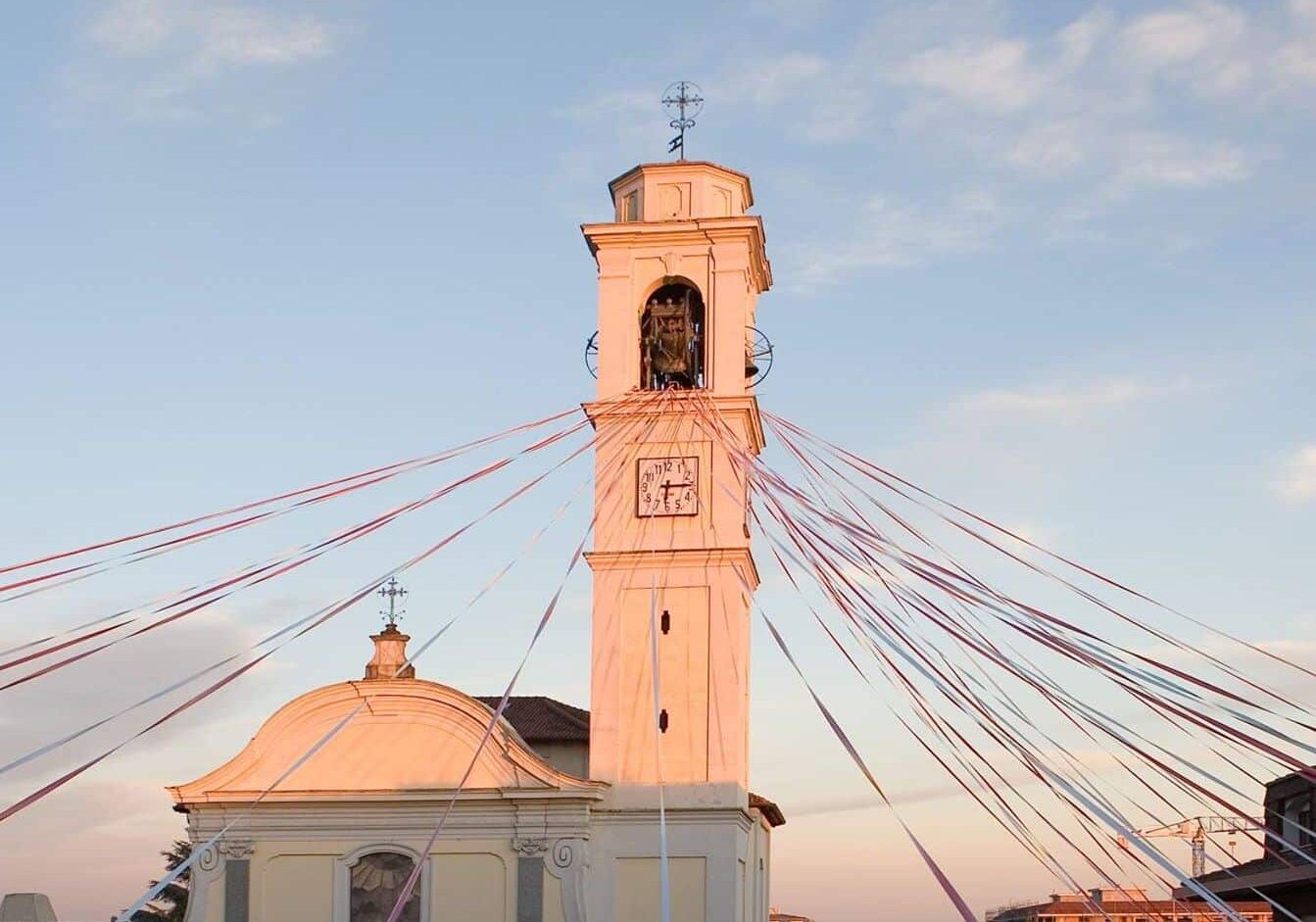 Lavori in corso a Vanzaghello per sistemare la chiesa parrocchiale di Sant’Ambrogio