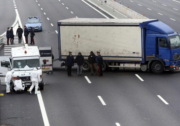 Tentata rapina a portavalori sulla Milano Torino: code chilometriche tra Marcallo e Novara, ripercussioni sulla SS 11