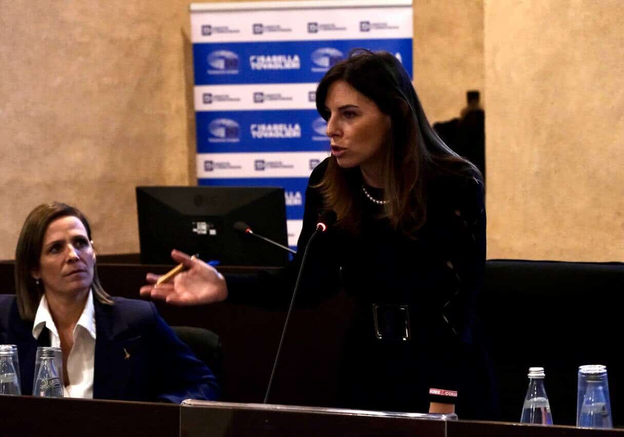 Ad Abbiategrasso la battaglia contro le euro-follie di Isabella Tovaglieri