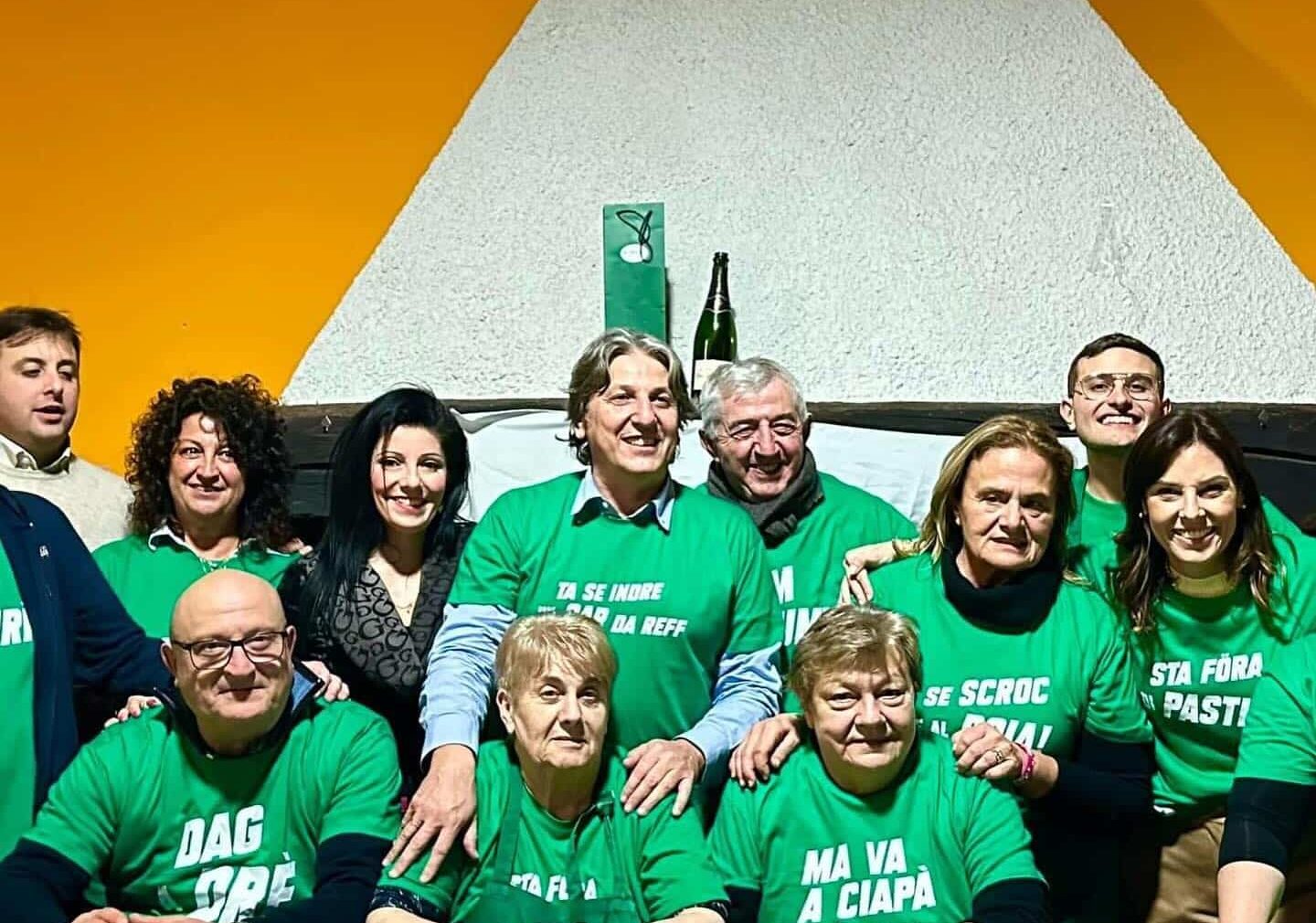 “Cata fora la tua!” A Marcallo con Casone l’idea geniale delle magliette con le frasi del nostro dialetto