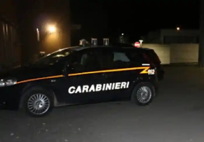 Abbiategrasso, lite in via Cassolnovo: 32enne accoltellato alla gamba trasferito in codice rosso al pronto soccorso
