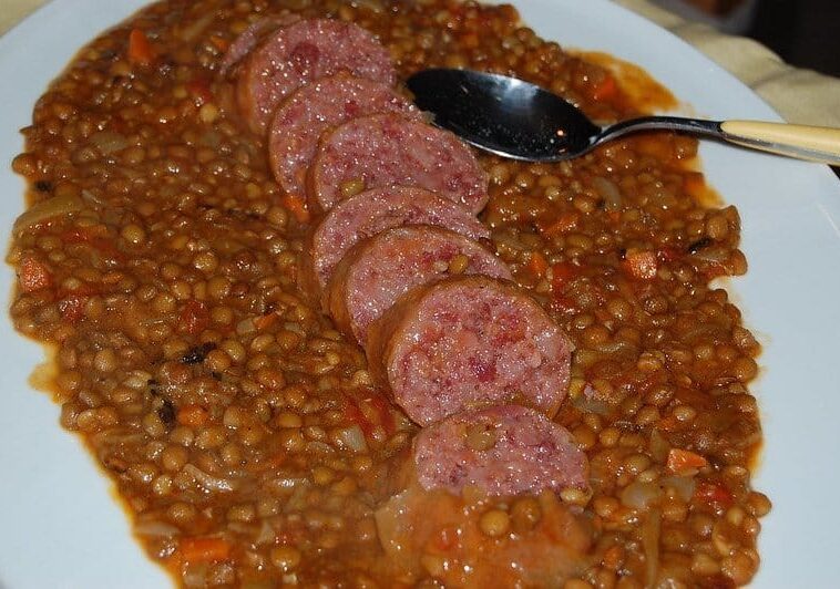 Capodanno: in Lombardia hanno prevalso cotechino, lenticchie e spumante italiano