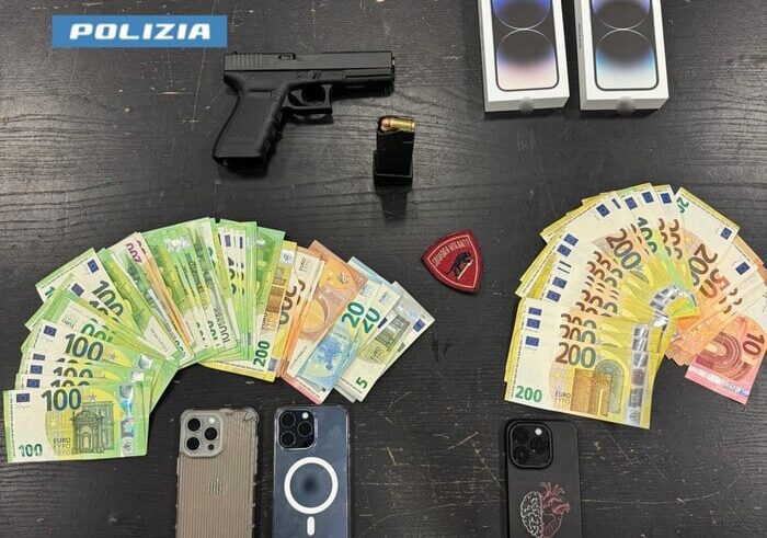 Pistola nel vano della macchina: turco arrestato a Milano