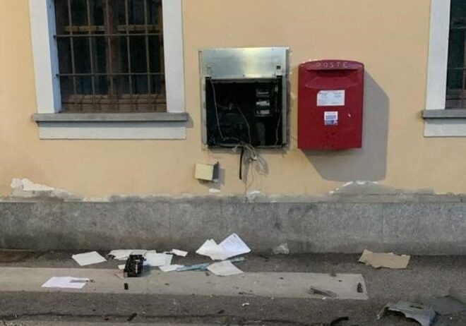 Salta il Postamat a Cassolnovo: bottino da 30mila euro