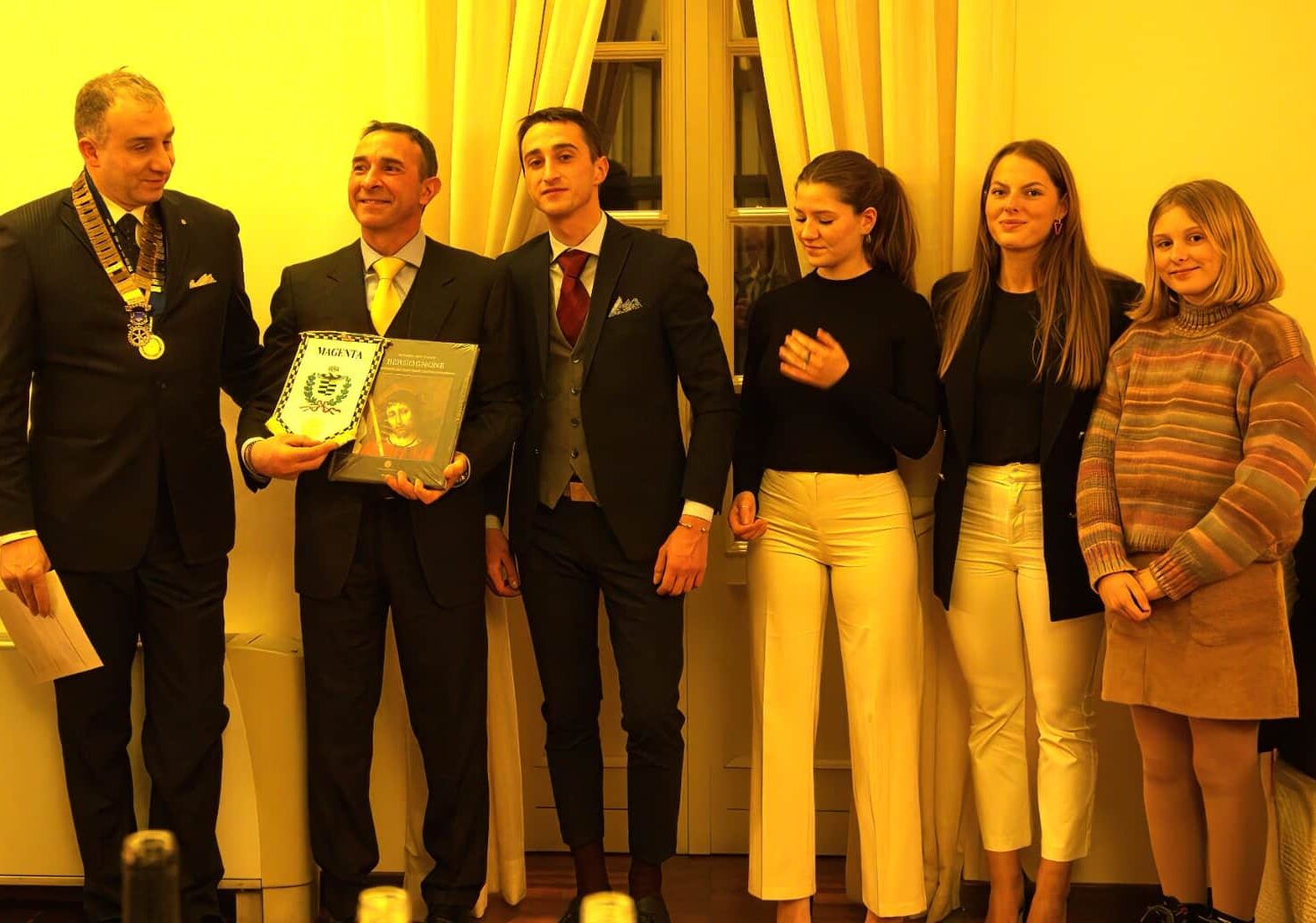 Rotary Club Magenta in Villa Massari: consegnate ufficialmente le Paul Harris e presentata la squadra del Polo di salto degli ostacoli