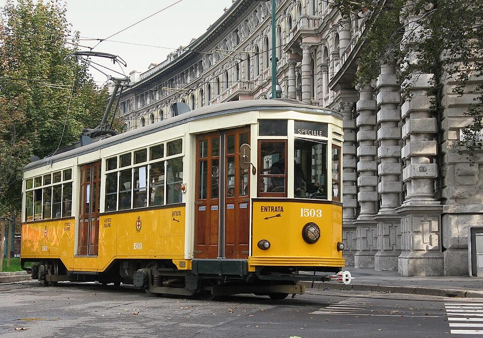Dopo 100 anni di onorato servizio, il tram Carrelli al Museo della Scienza di Milano