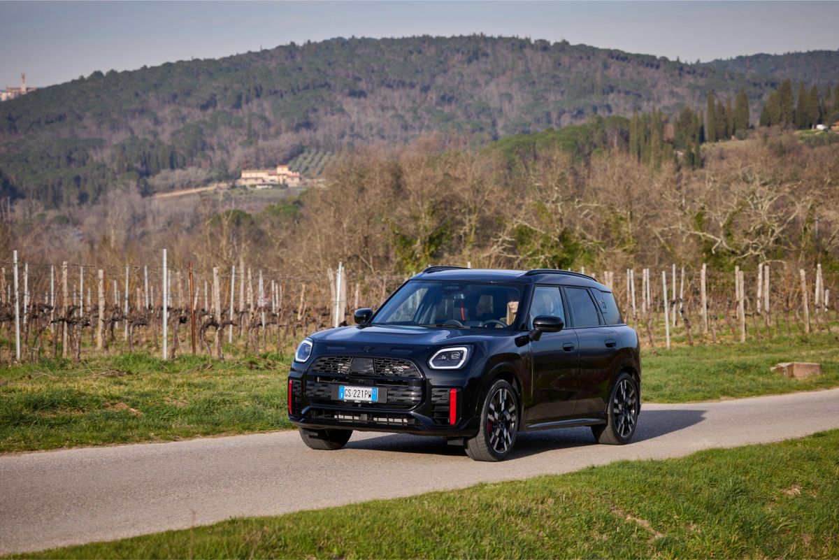 Si rinnova la Mini Countryman, più agile e piacevole da guidare