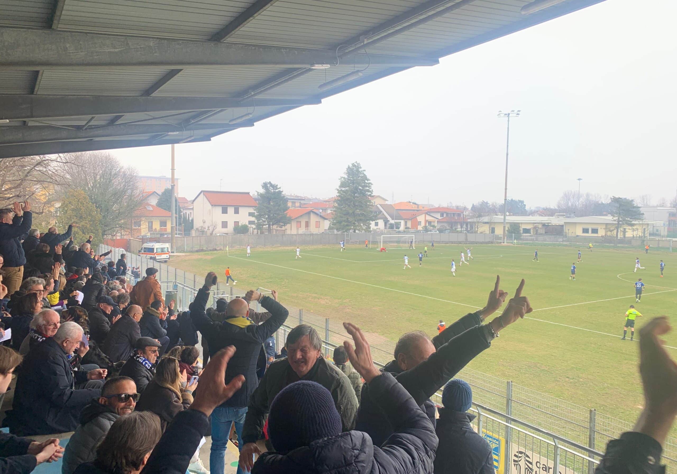 Calcio Eccellenza. Il Magenta strapazza la Solbiatese e vola in vetta con il Pavia