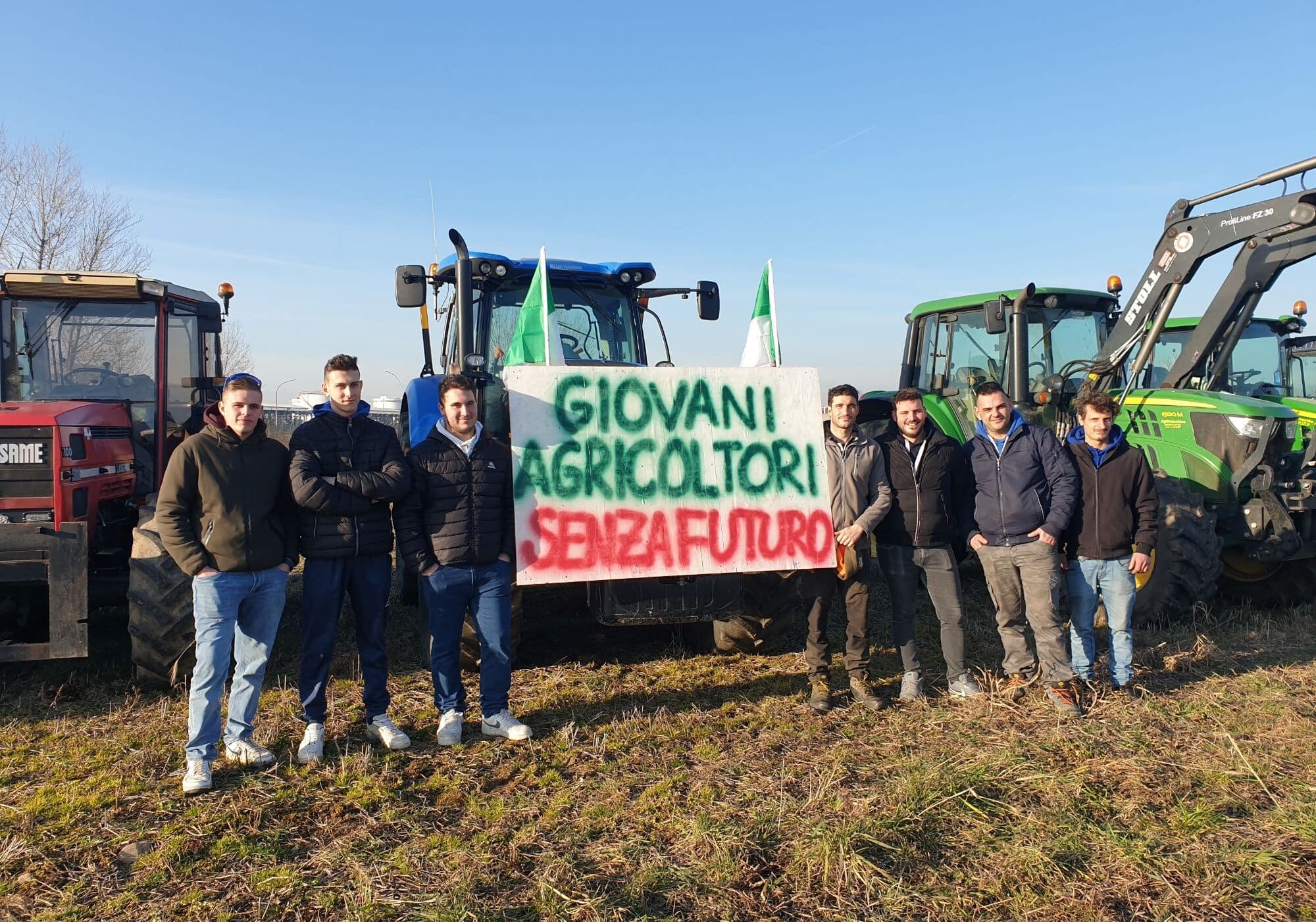 Arluno, protesta degli agricoltori, tanti i problemi: dalla carne sintetica, al cibo con gli insetti alle difficoltà per i giovani