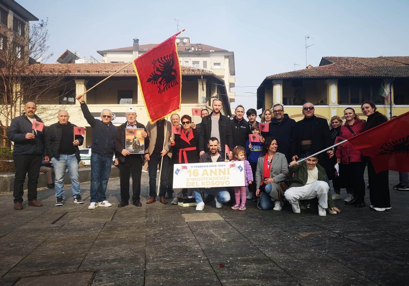 Magenta, una camminata nel centro per ricordare i 16 anni di indipendenza del Kosovo
