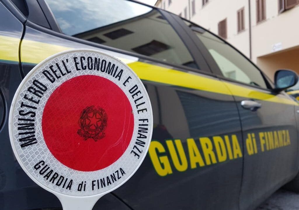 Milano: sei arresti della Guardia di Finanza per truffa