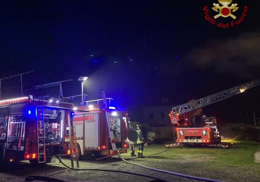 Gropello Cairoli, 49enne ferito nell’incendio di casa