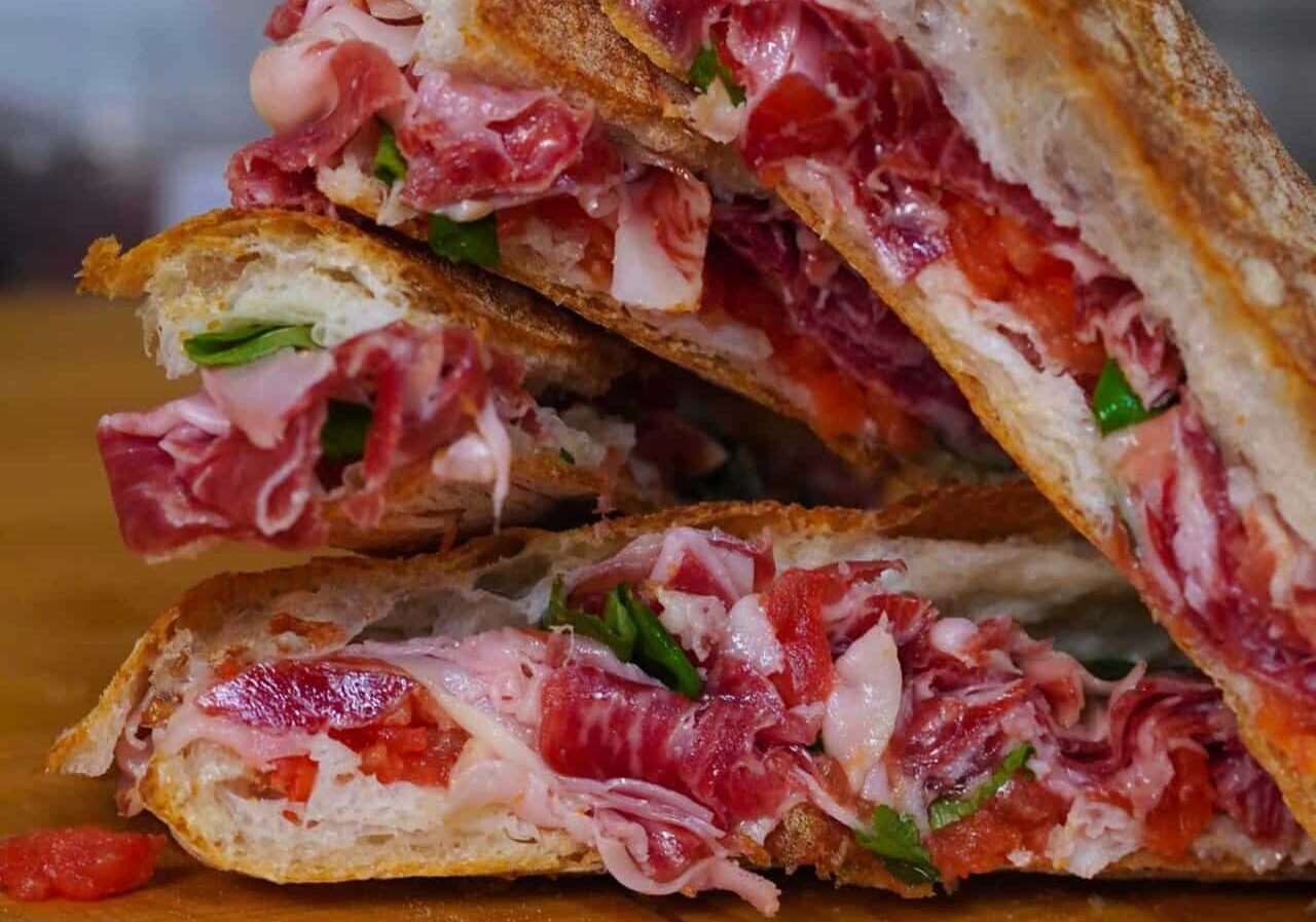 ‘Il panino più buono del mondo’: Scatti di Gusto incorona la Cristalleria del magentino Andrea Cantisani