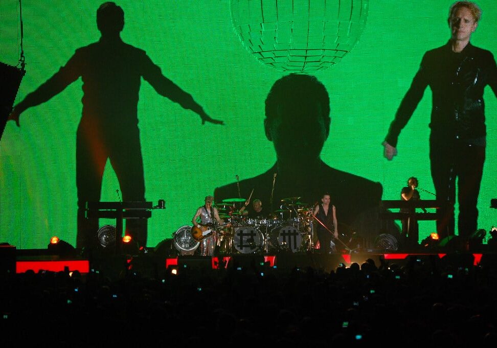 I Depeche Mode stregano il Forum di Assago