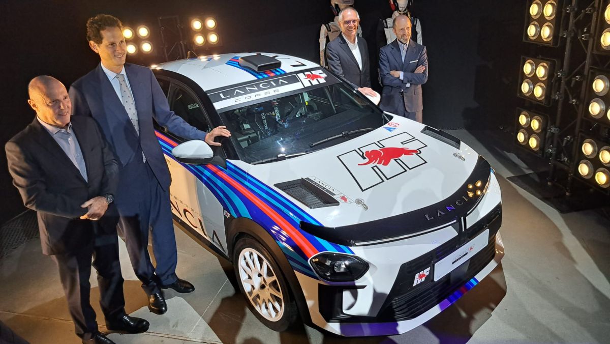 Lancia svela la Ypsilon HF e la Ypsilon Rally 4 HF e torna nei rally