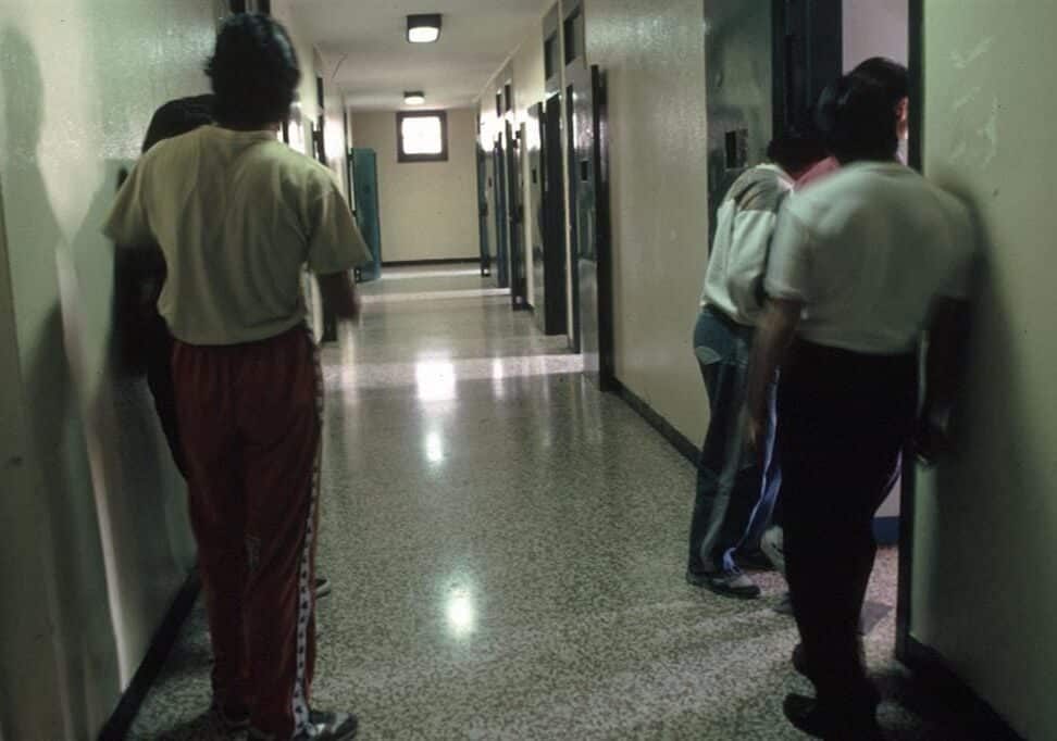 Milano, rivolta in atto al carcere minorile Beccaria. Il Sindacato Sappe: “E’ saltato il tappo!”