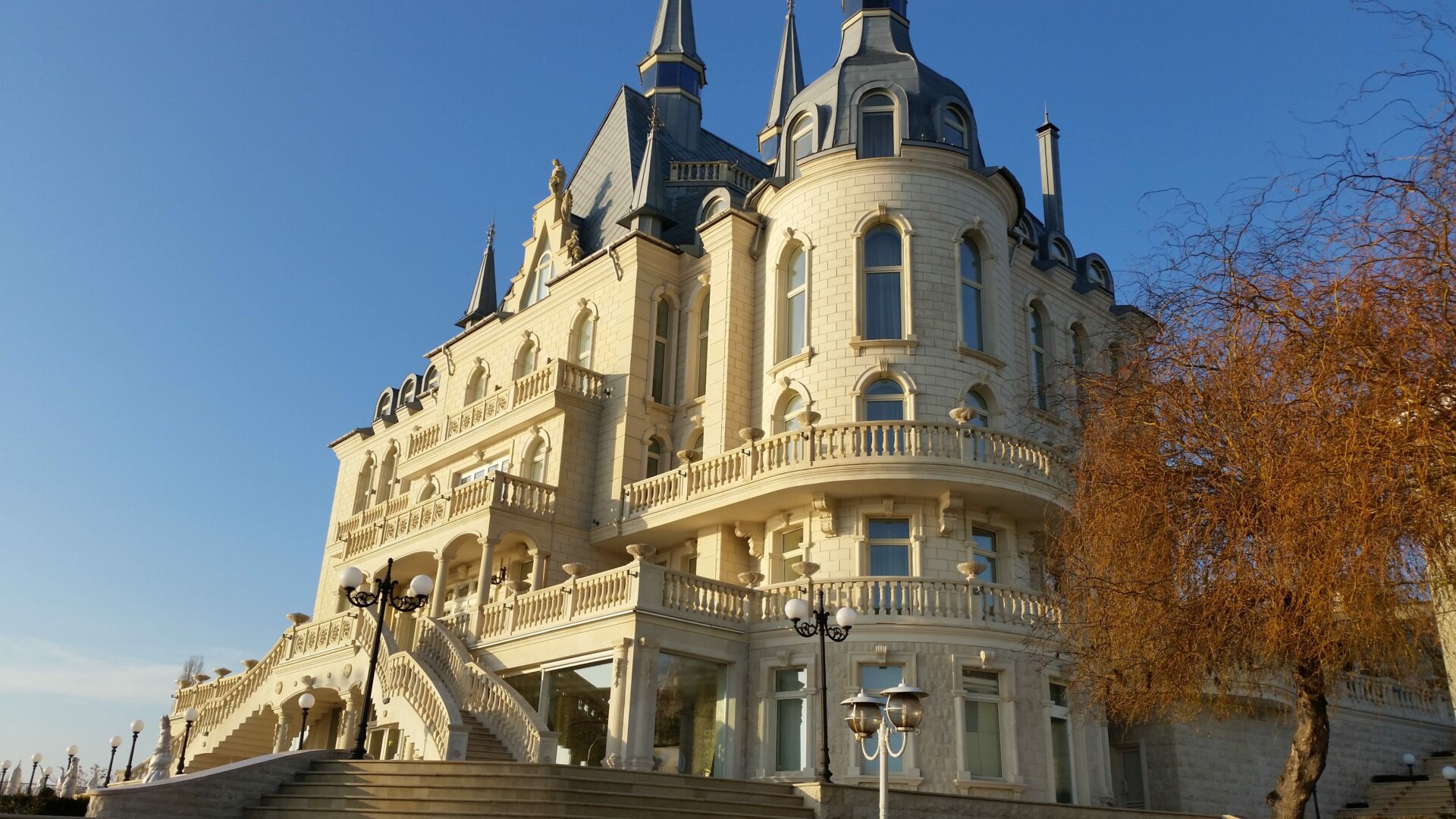 Ucraina, il Castello di Odessa realizzato da maestranze salentine