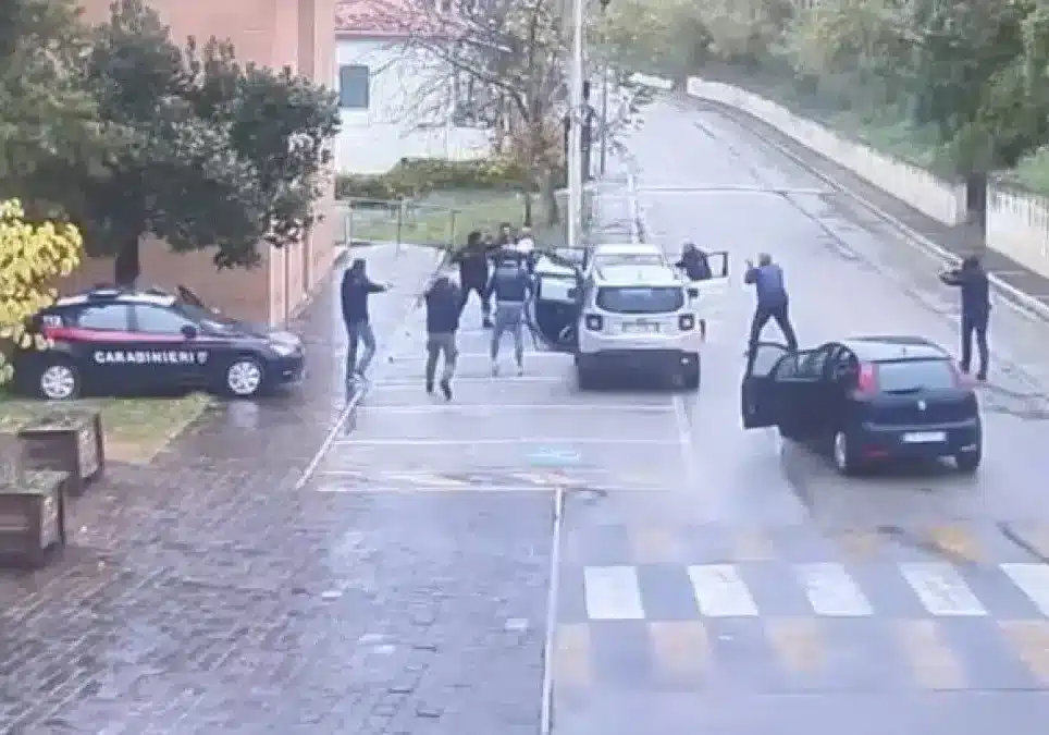 Milano come Caracas: rapine in strada, arrestati sette nordafricani