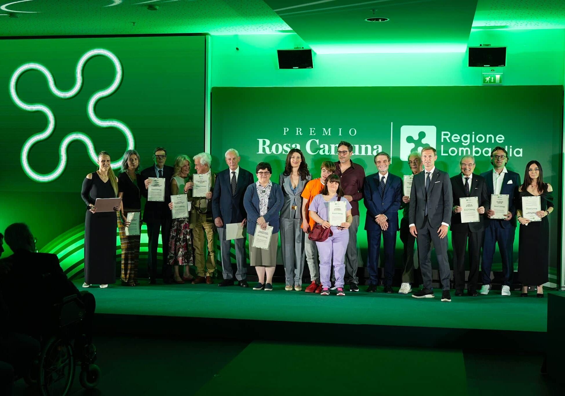 Regione Lombardia ha assegnato i premi Rosa Camuna