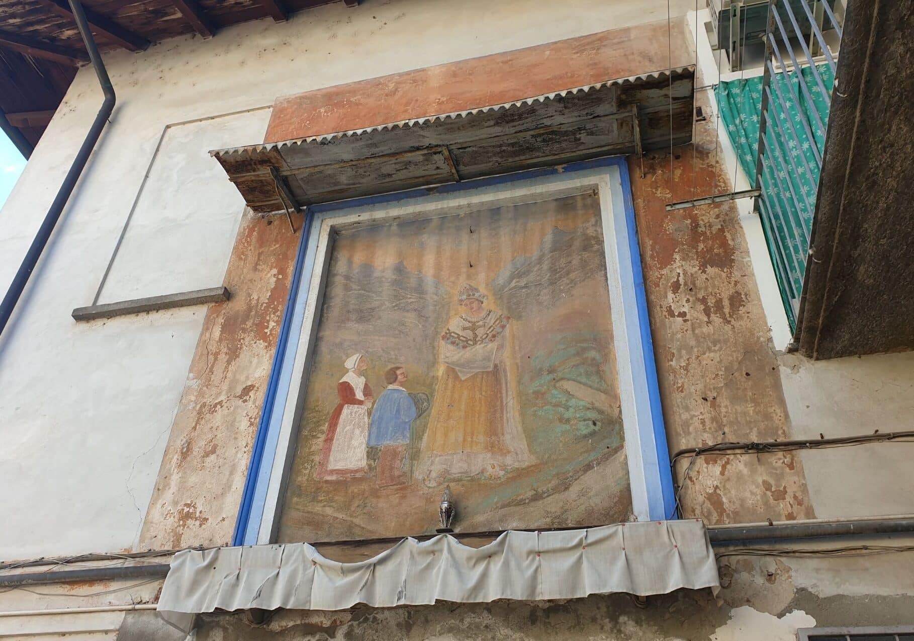 Magenta, nella curta di Stalash del 1833 la bellissima Nostra Signora di la Salette