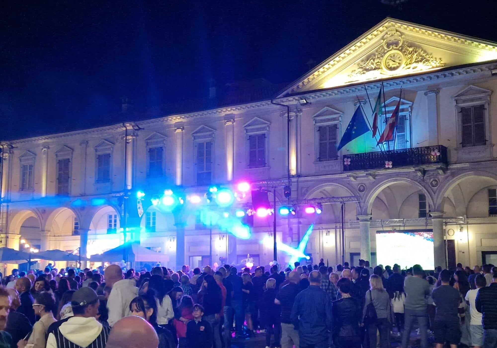 Trecate: tutti in piazza per la ‘Notte Rosa’  sabato 15 giugno. Un ‘successone’