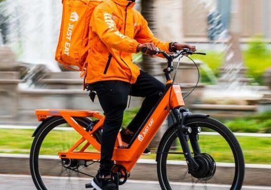Milano Centrale, rider rapinati da tre pakistani ventenni