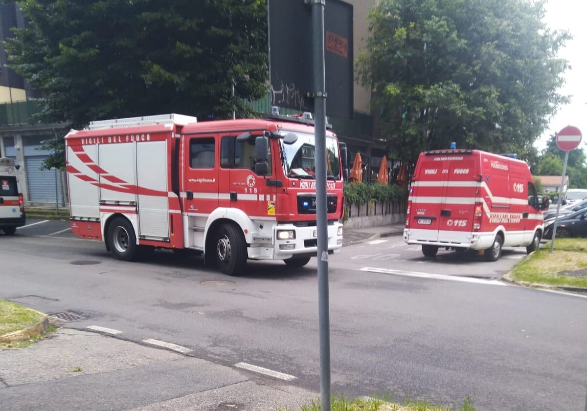 Vittuone, incendio al bar: vigili del fuoco sul posto, situazione subito in sicurezza