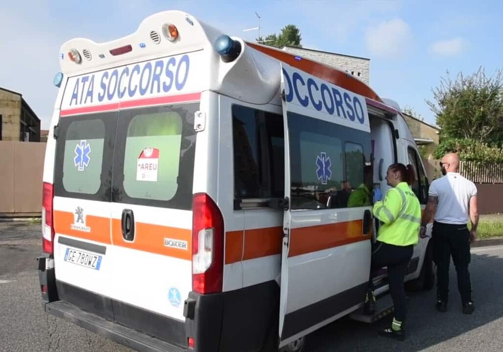 Vigevano, 13enne investita da auto