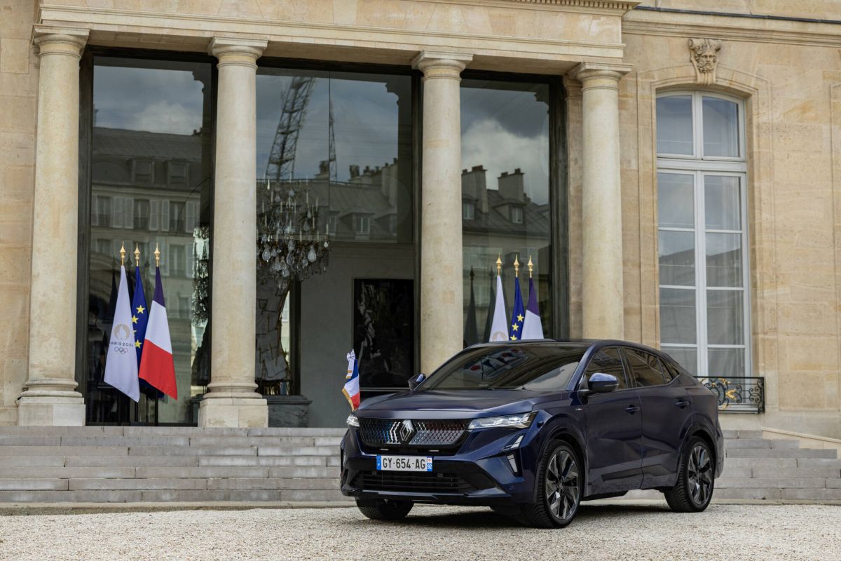 Renault Rafale auto ufficiale della Presidenza della Repubblica Francese